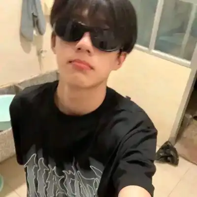 雍恨云